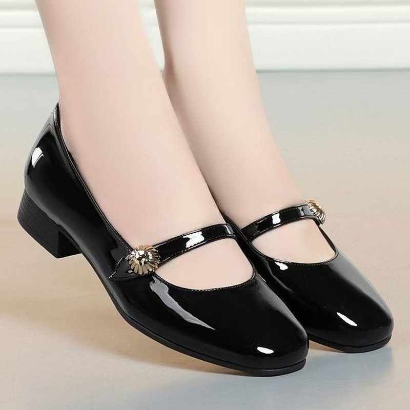 Vintage Mary Jane Shoes for Wo - огляд і ціна Vintage Fashion Dresses